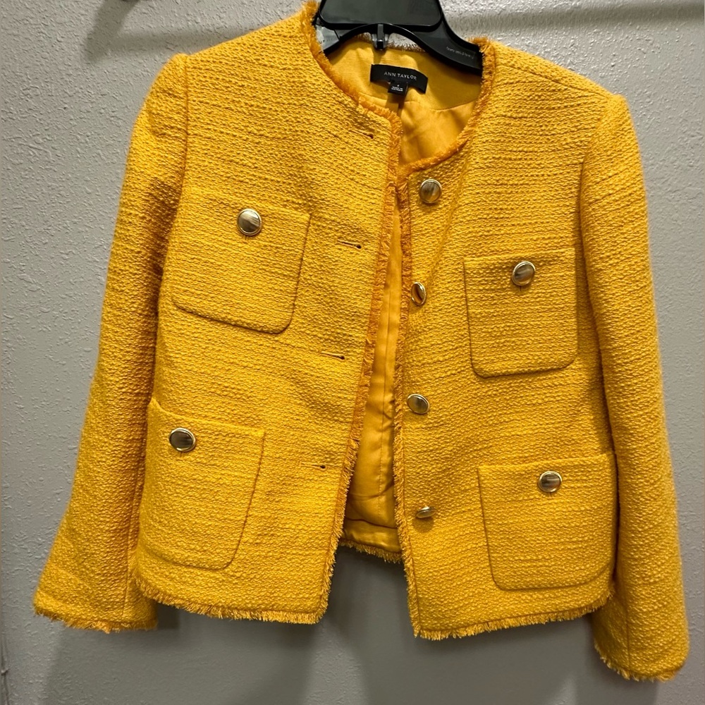 Ann Taylor Yellow Cropped Blazer with Tailored Fit - Picture 3 of 5